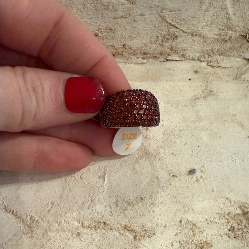 Size 7 Bomb Party Ring- no bag